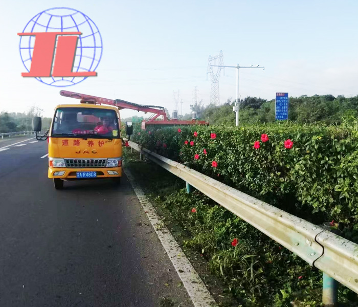 承德绿化修剪车